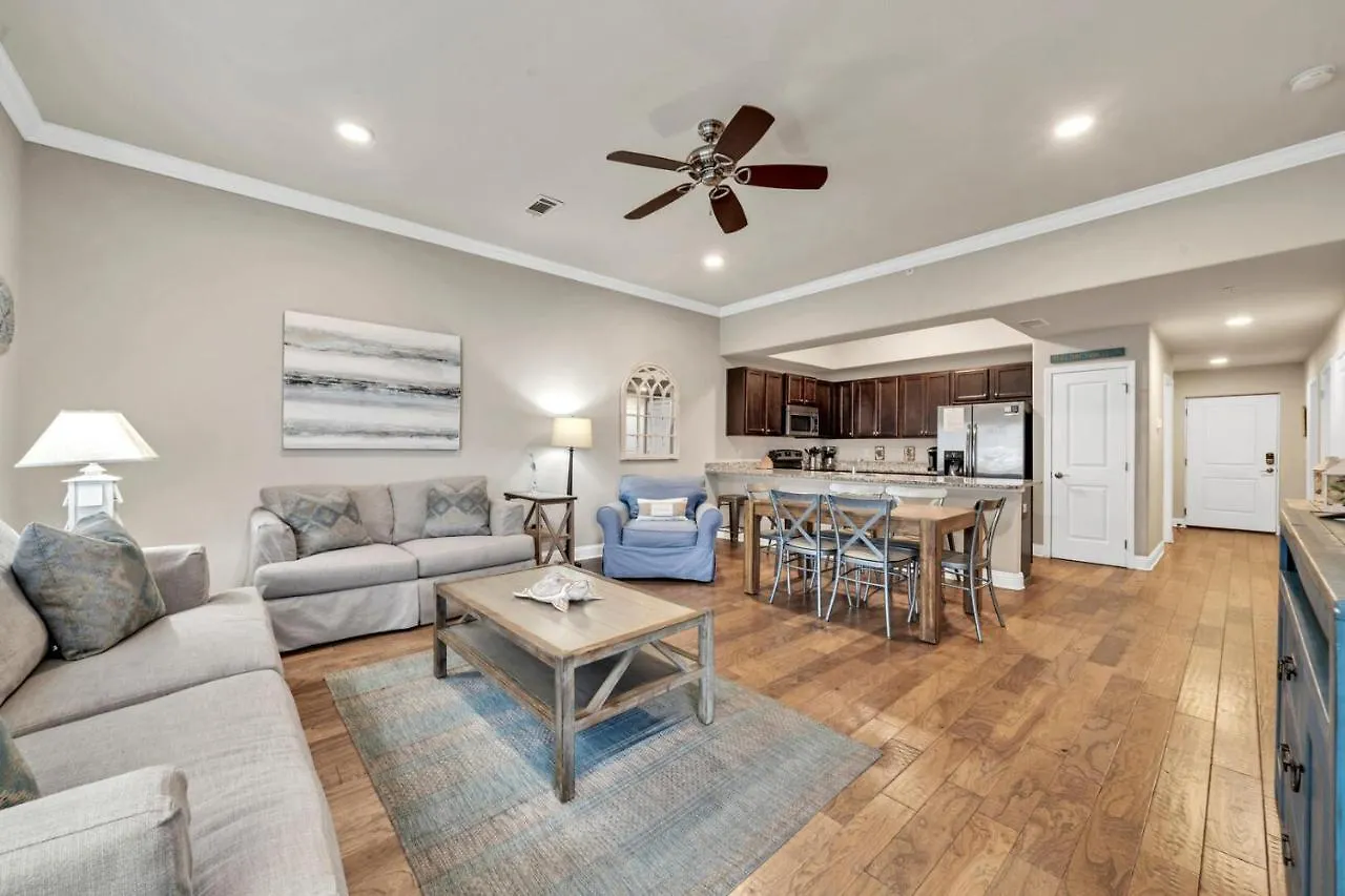 Private Patio! Gated Community! Walk To Beach! Alerio C101 Free Activities! Destin