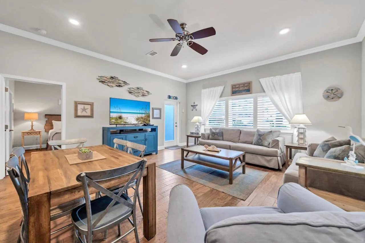 Private Patio! Gated Community! Walk To Beach! Alerio C101 Free Activities! Destin Holiday home